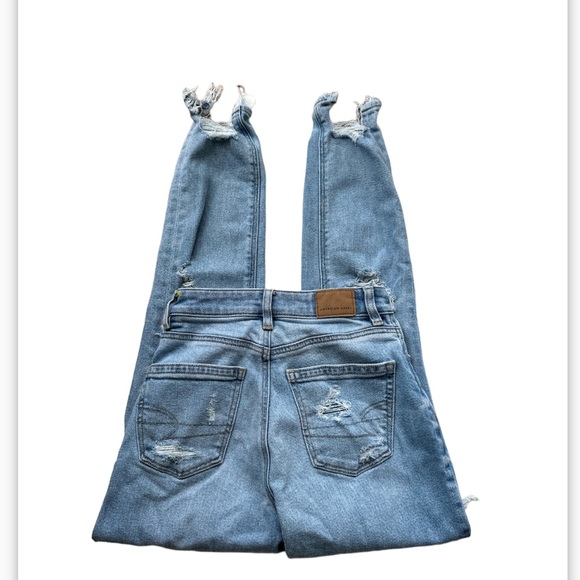 American Eagle Women’s Mom jeans distressed size 000 - Picture 3 of 6